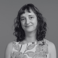 Lisa Hunter headshot 2023 200 x 200 Lisa Hunter headshot 2023 200 x 200